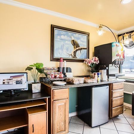 Budget Inn Of America Medford Ngoại thất bức ảnh