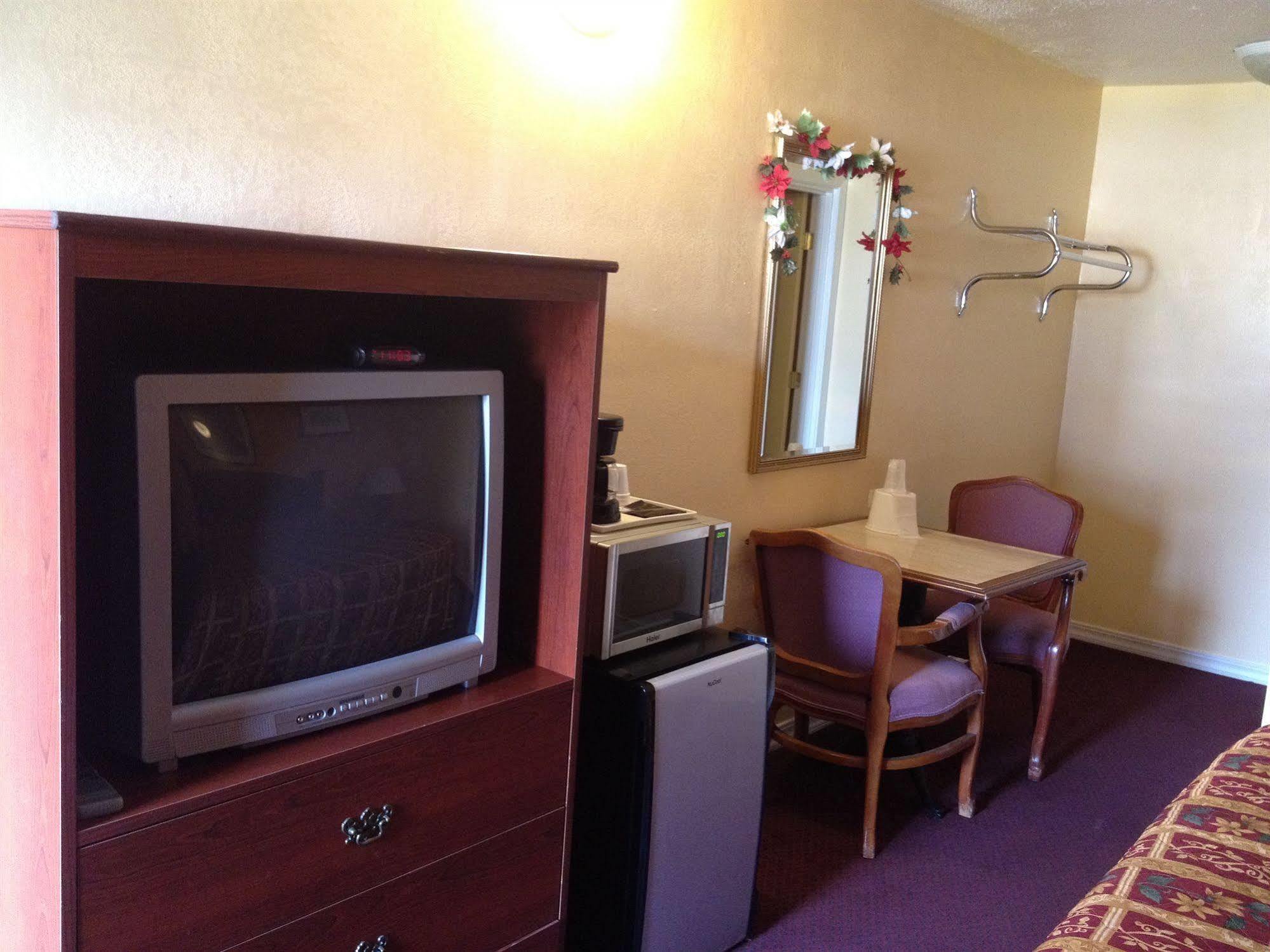 Budget Inn Of America Medford Ngoại thất bức ảnh