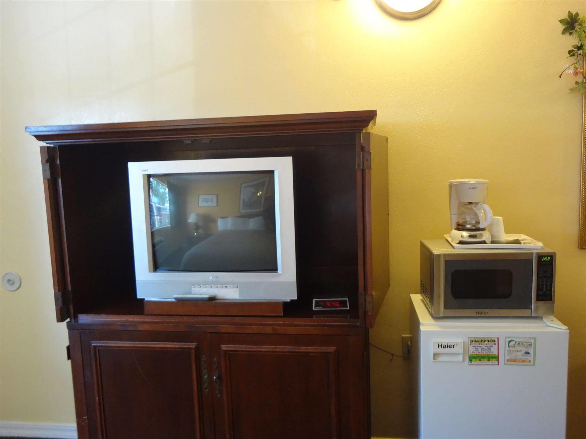 Budget Inn Of America Medford Ngoại thất bức ảnh
